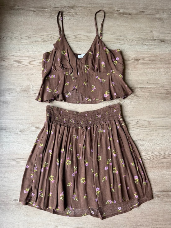Stitch & Pine Dresses & Skirts - Stitch & Pine Brown Floral 2 Piece Set Smocked Skirt Tank Medium NWT